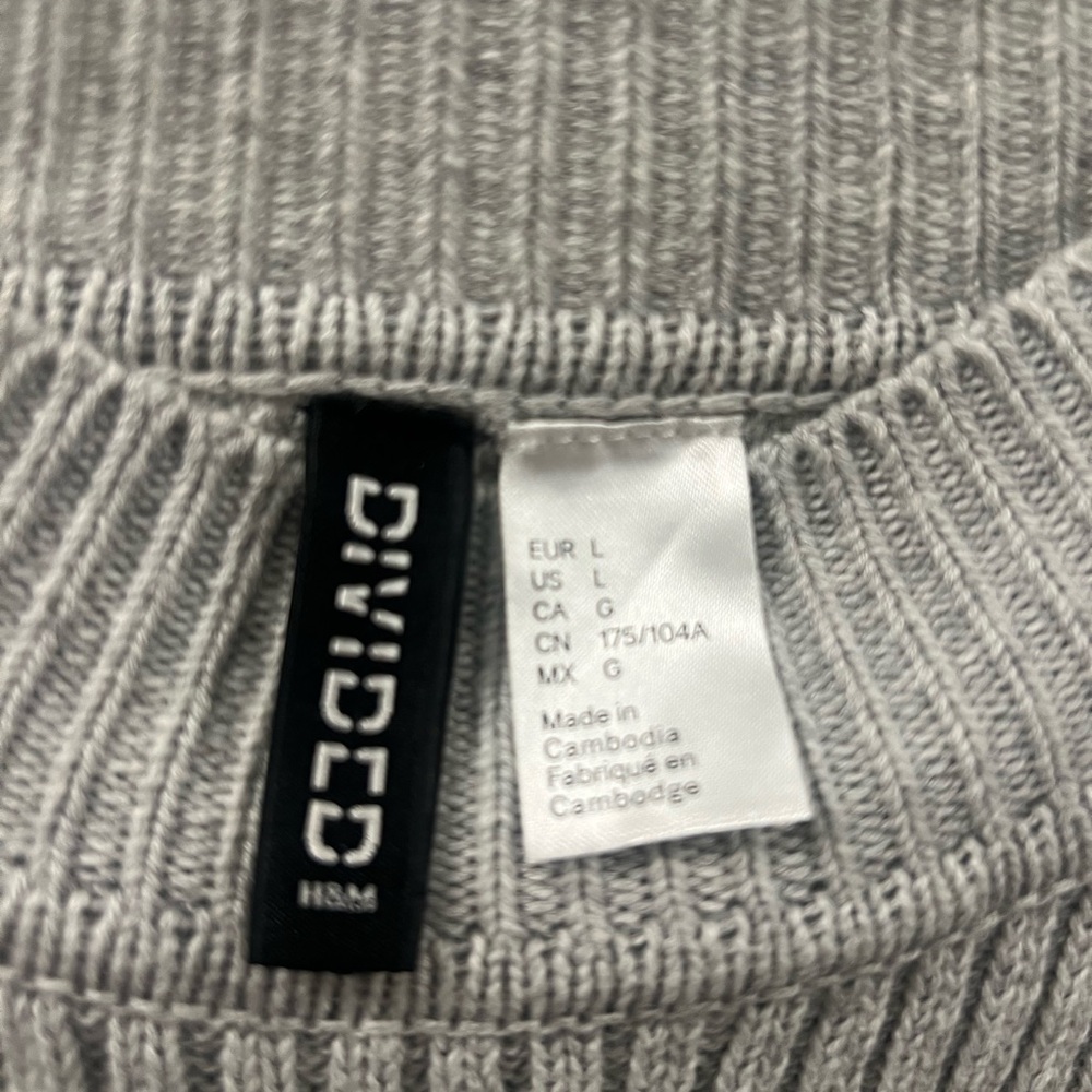 Gray Ribbed Women's Sweater Large - Picture 2 of 5
